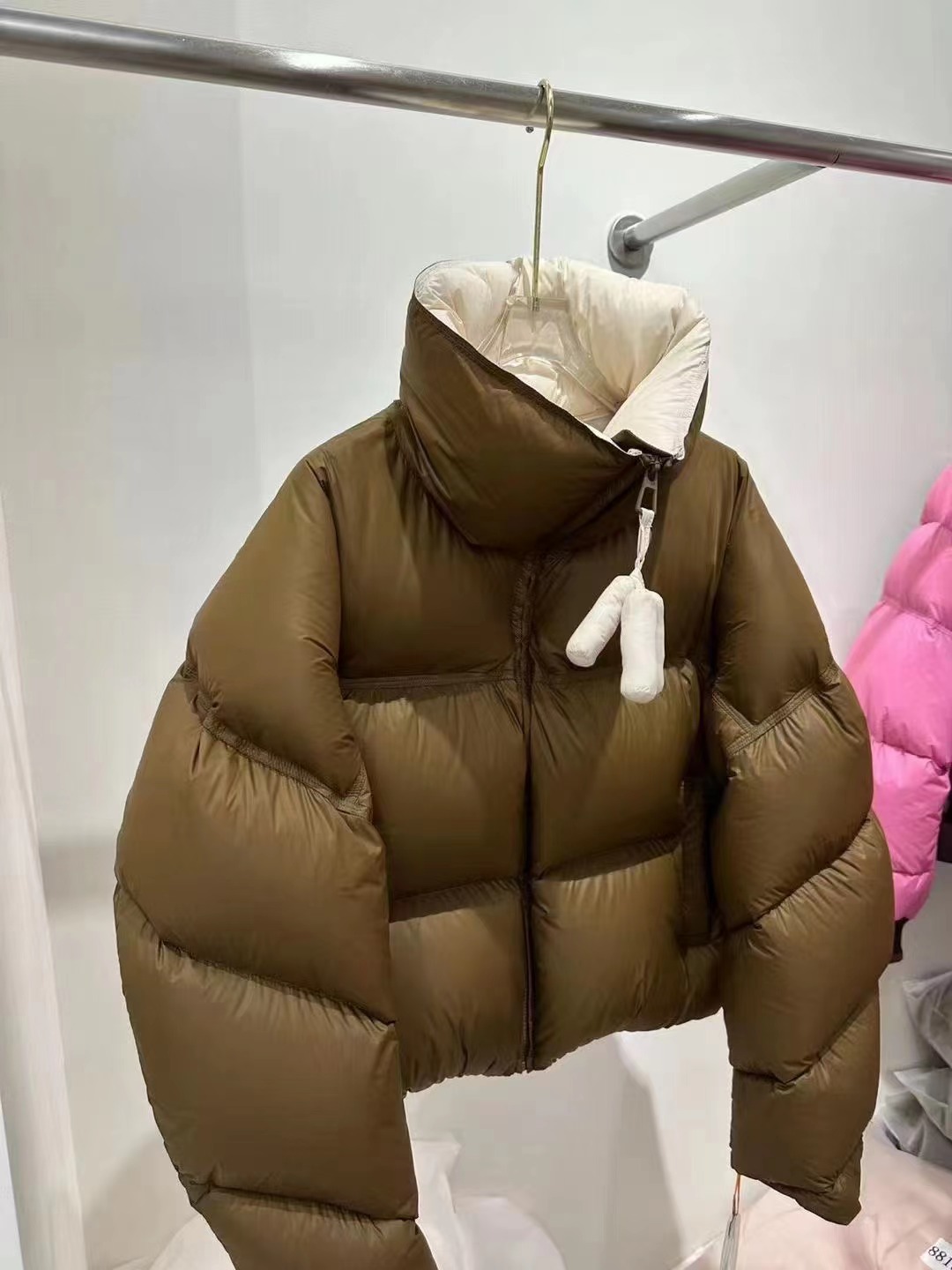 95白鹅绒面包羽绒服咖色
