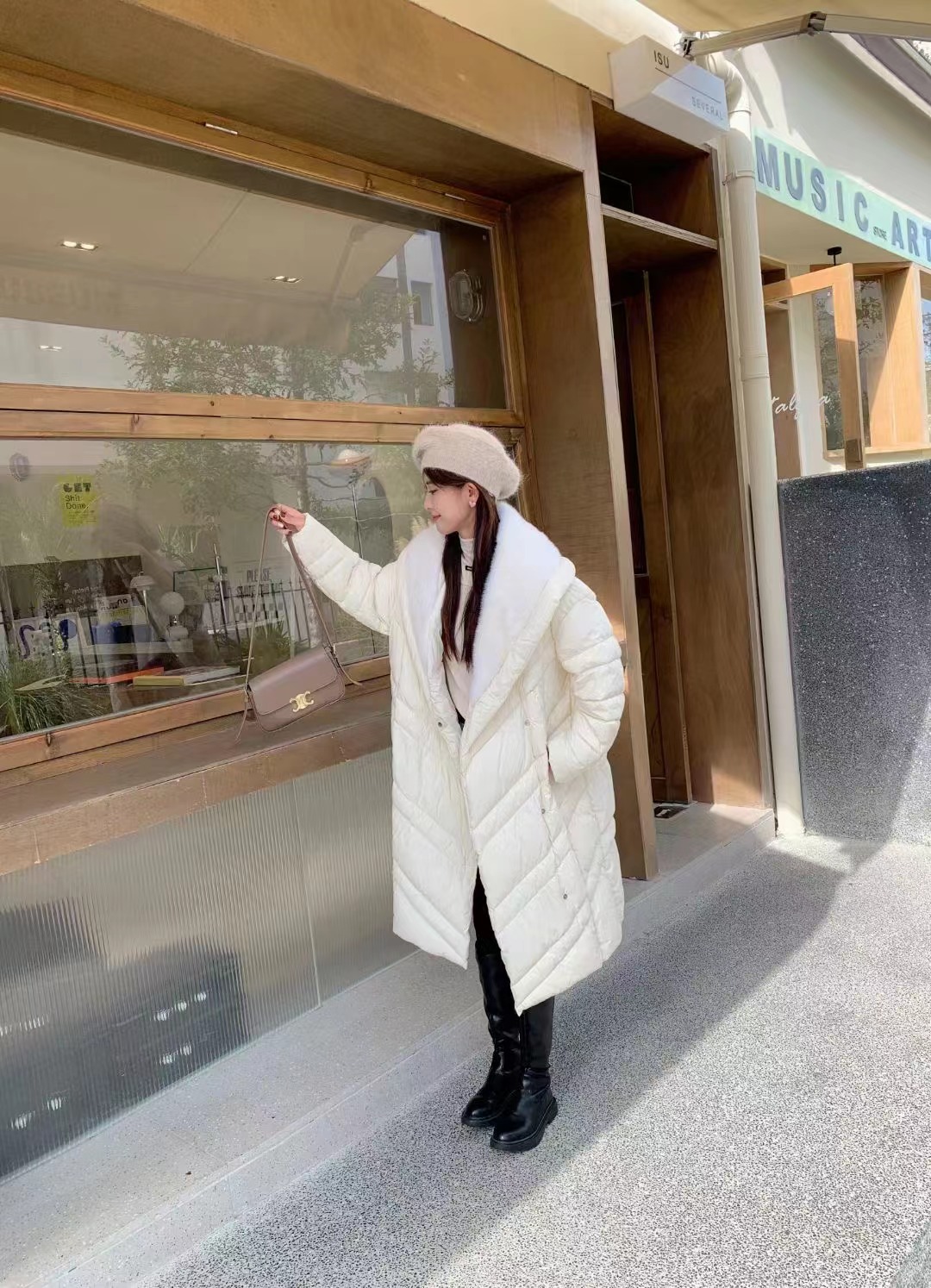 长款大翻毛领羽绒服5